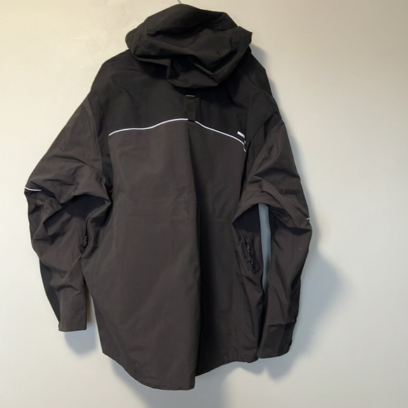 Duluth Trading Co Black and Gray Jacket Réflective Performance Soft Shell Jacket - Picture 8 of 9